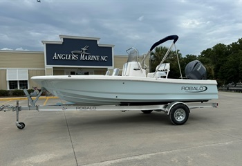 2026 Robalo 206 Cayman Ice Blue  Boat